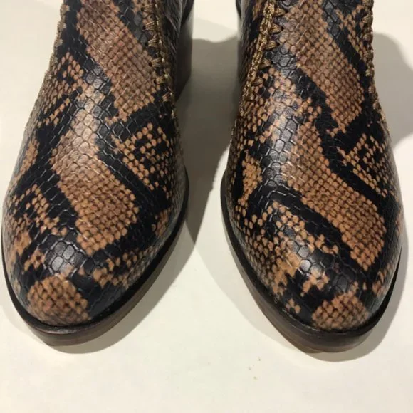 Chelsea & Violet Womens CV Lucy Ankle Zip Boot 6.5 - Picture 8 of 10